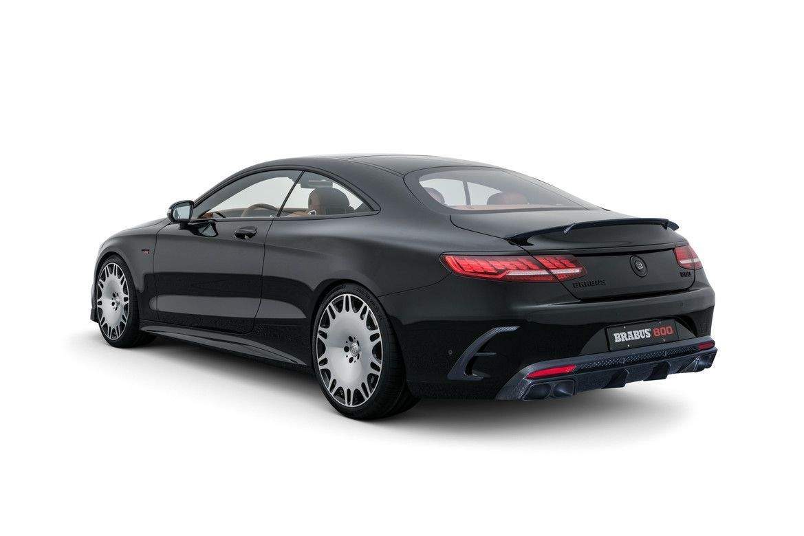 BRABUS 800 COUPÉ. ÉLÉGANCE AVEC LA COMMANDE À QUATRE